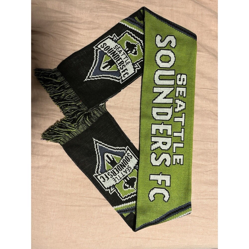 MLS Ruffneck Scarves Soccer Scarf Seattle Sounders Green Black Knit Fringe